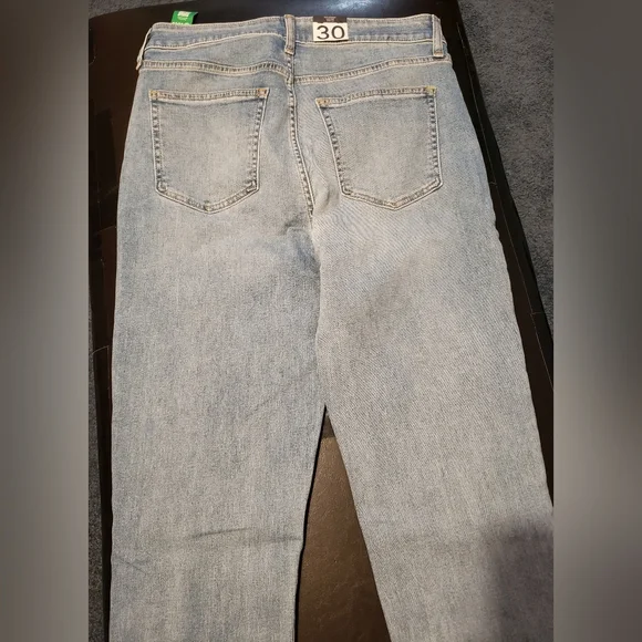 NWT GAP High Waist Straight Leg Jeans - Picture 3 of 7